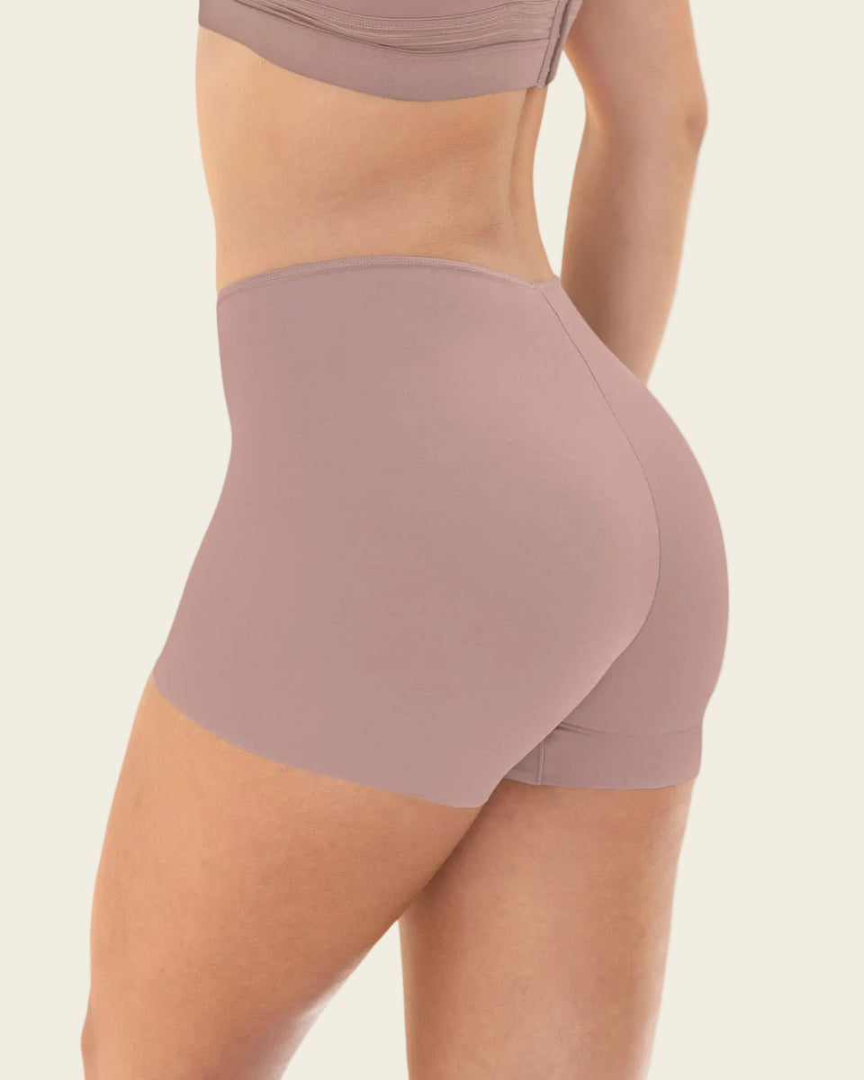 Bloomer tipo bóxer efecto invisible en piernas