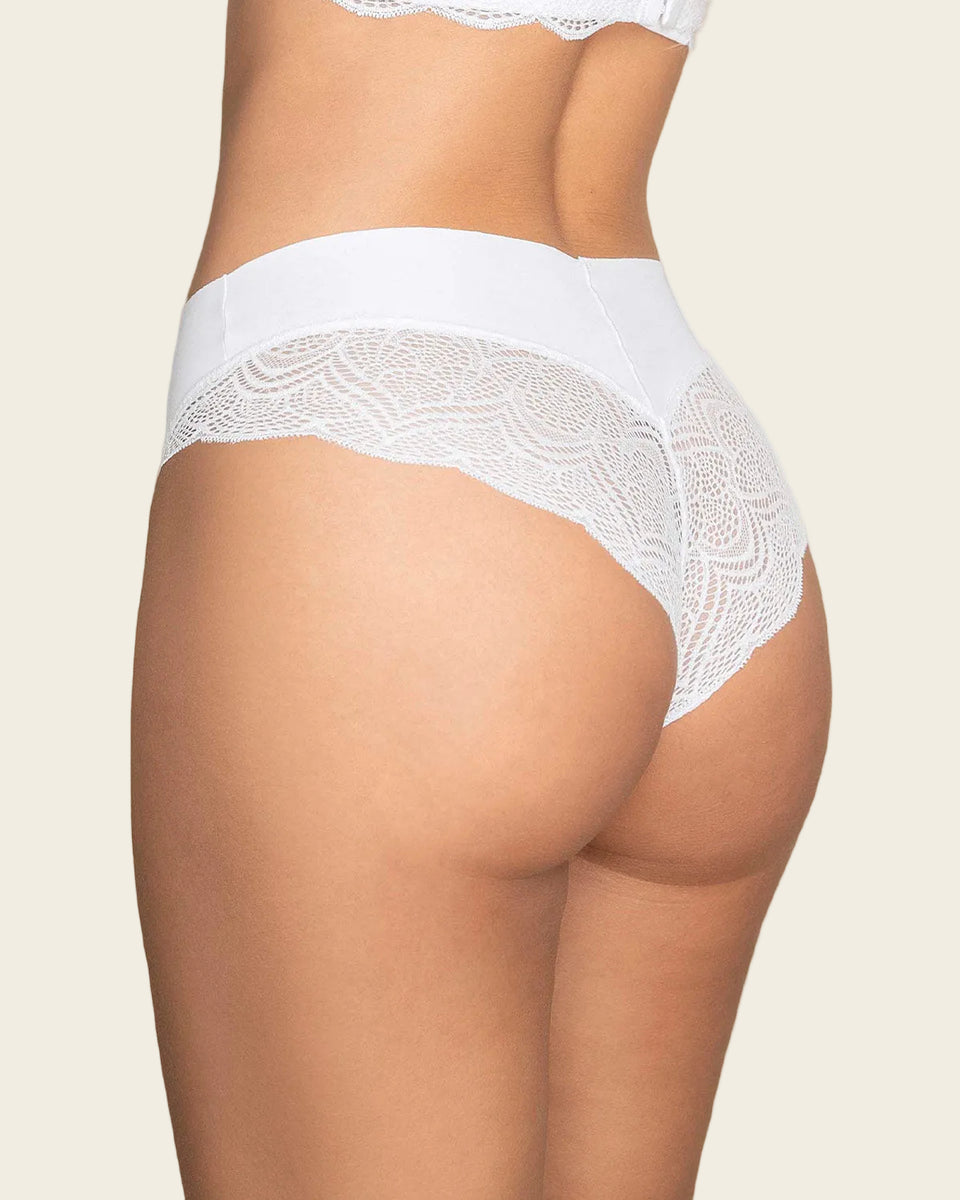 Cachetero tiro alto, liso y encaje