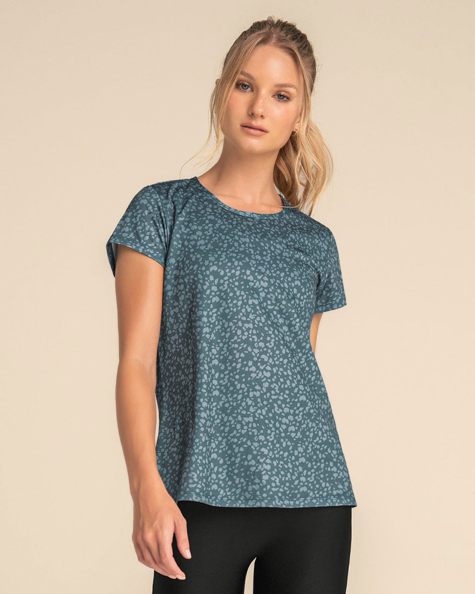 Blusa deportiva de secado rápido y silueta semiajustada