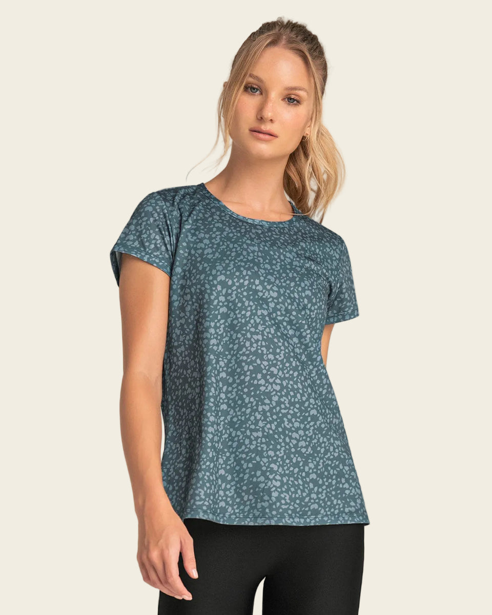 Blusa deportiva de secado rápido y silueta semiajustada