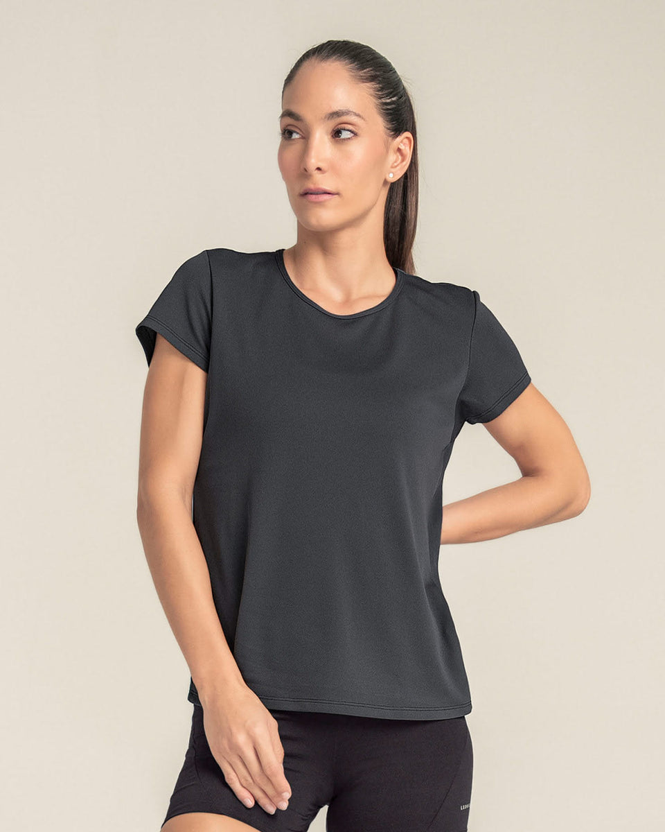 Blusa deportiva de secado rápido y silueta semiajustada