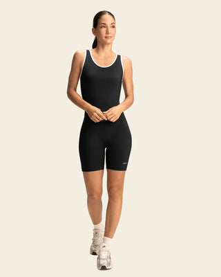 Enterizo deportivo corto con abertura en espalda#color_700-negro