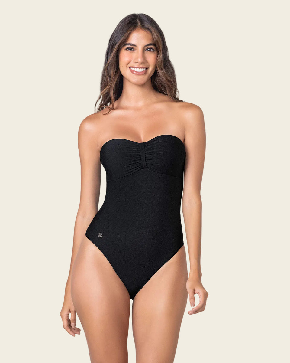 Traje de baño entero con espalda ajustable