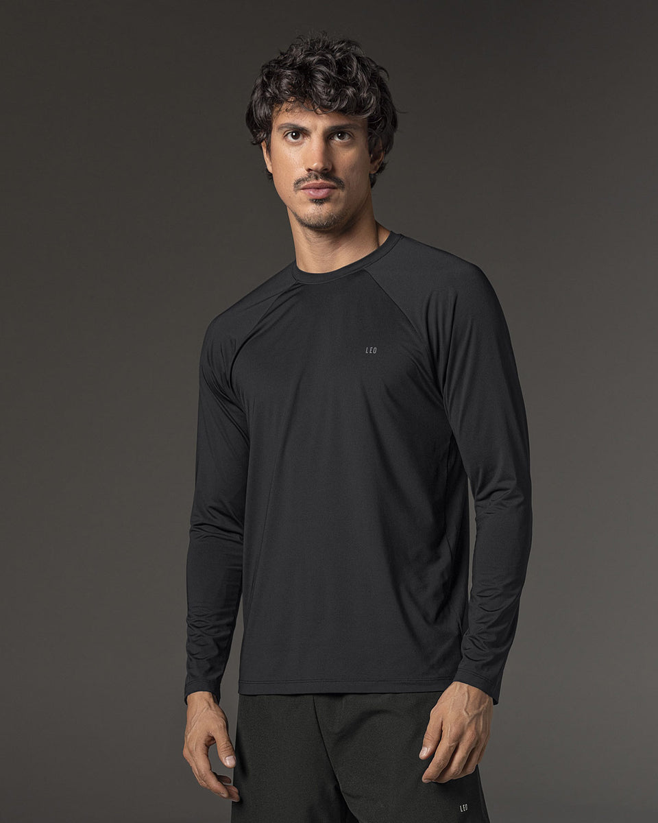 Camiseta deportiva masculina manga larga con protección UV