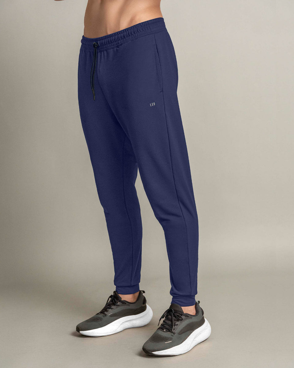 Jogger deportivo estilo sudadera con bolsillos laterales funcionales