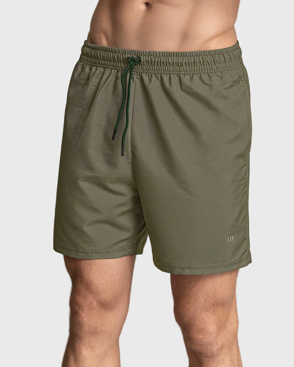 Pantaloneta deportiva con bolsillos funcionales