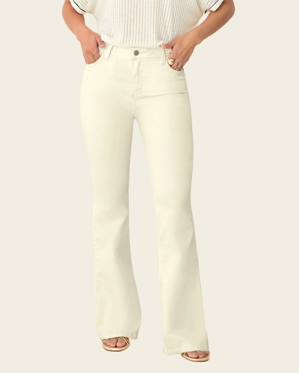 Jean levanta cola ruedo flare