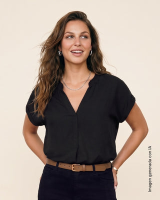 Blusa manga corta con cuello en V#color_700-negro