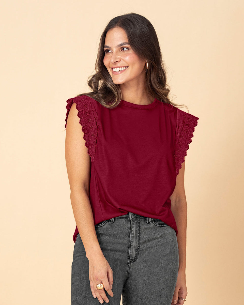 Blusa sin mangas con detalle ojalillo en hombros
