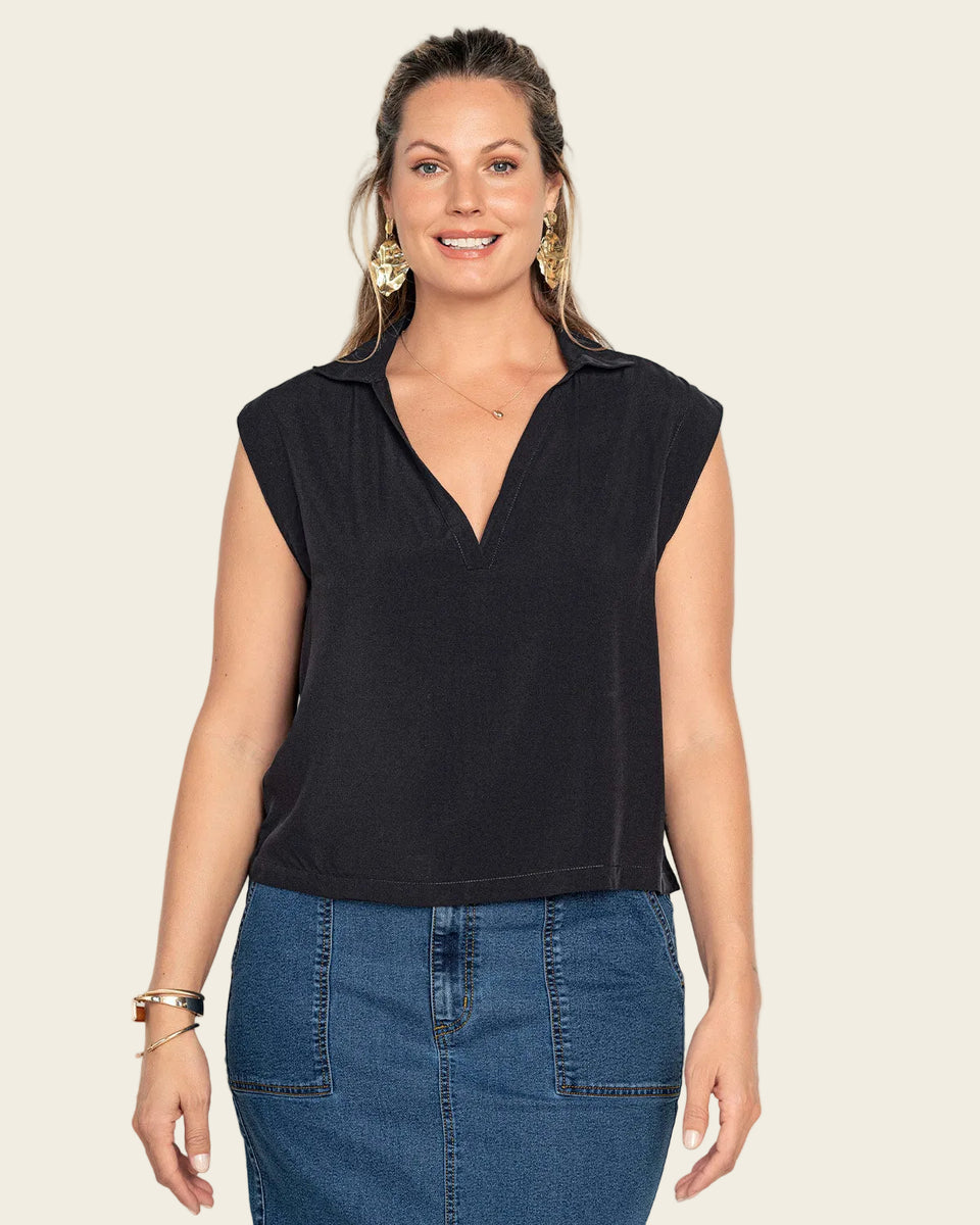 Blusa sin mangas cuello camisero en V