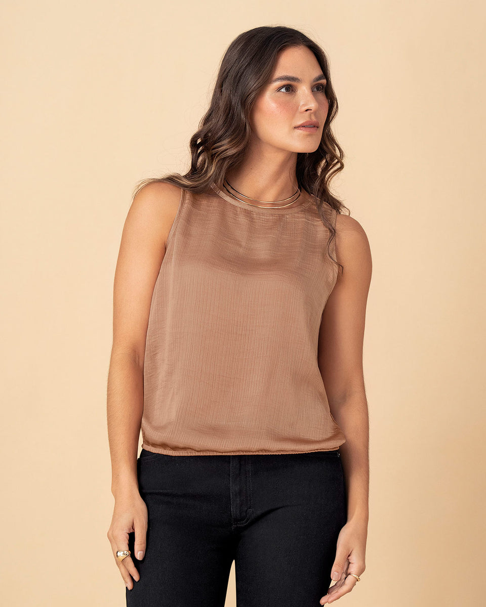 Blusa sin mangas de cuello alto en satín craquelado
