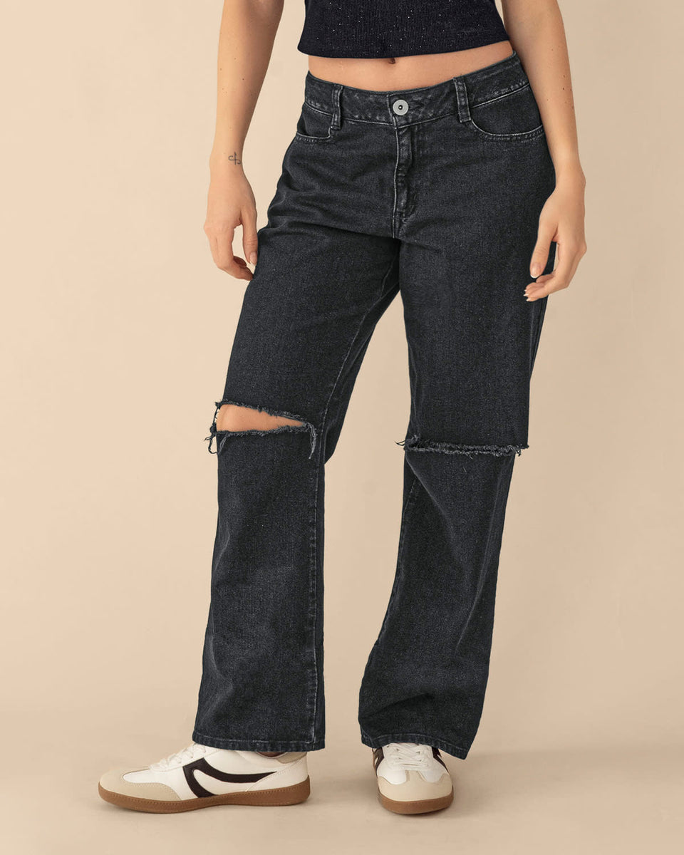Jean con ruedo ancho y abertura en rodilla