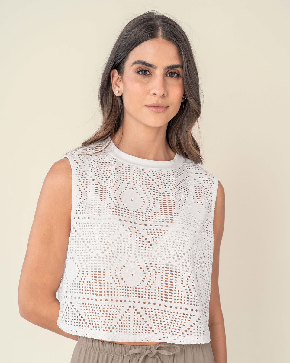 Blusa crop top sin mangas con transparencia