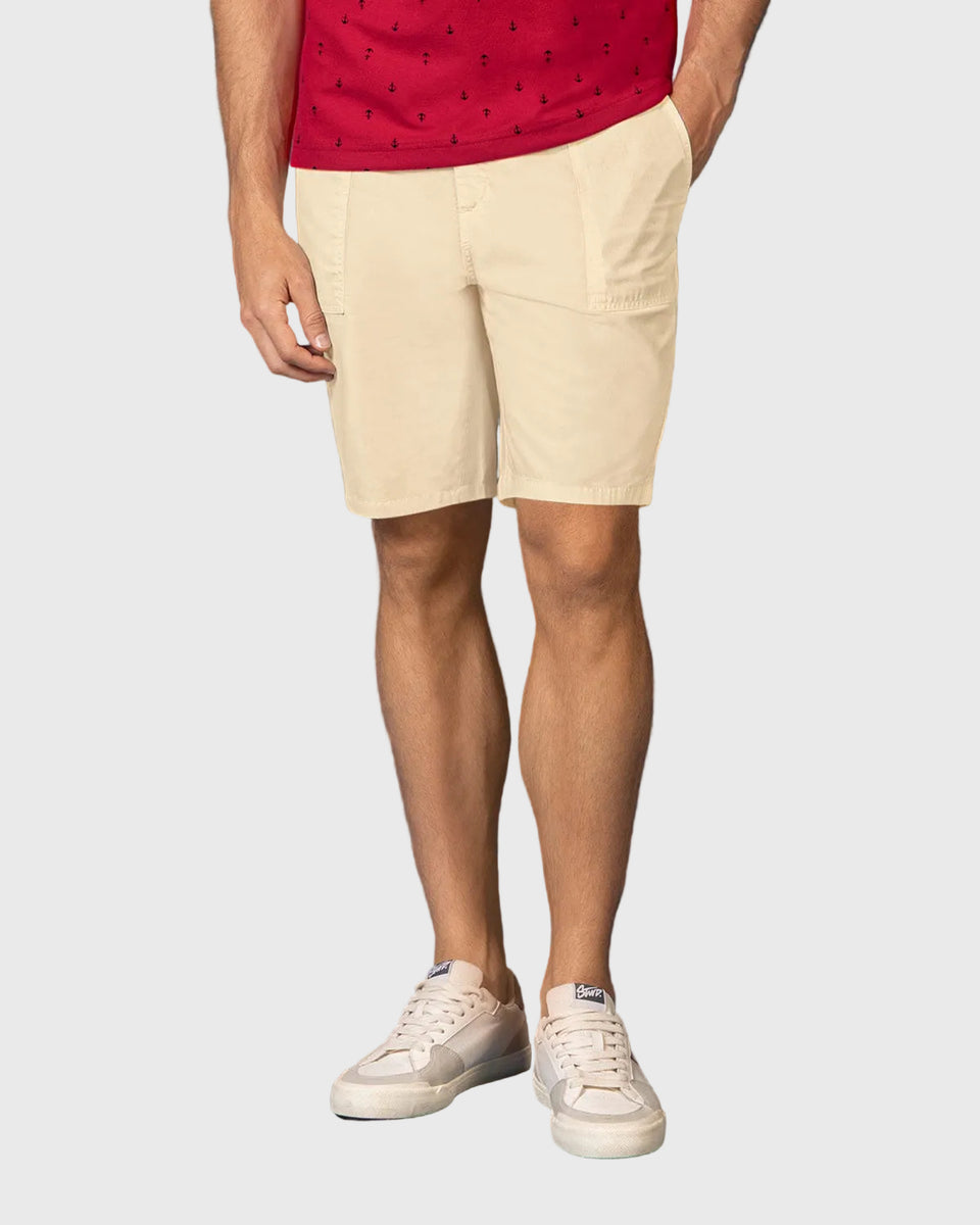 Bermuda con bolsillos de parche