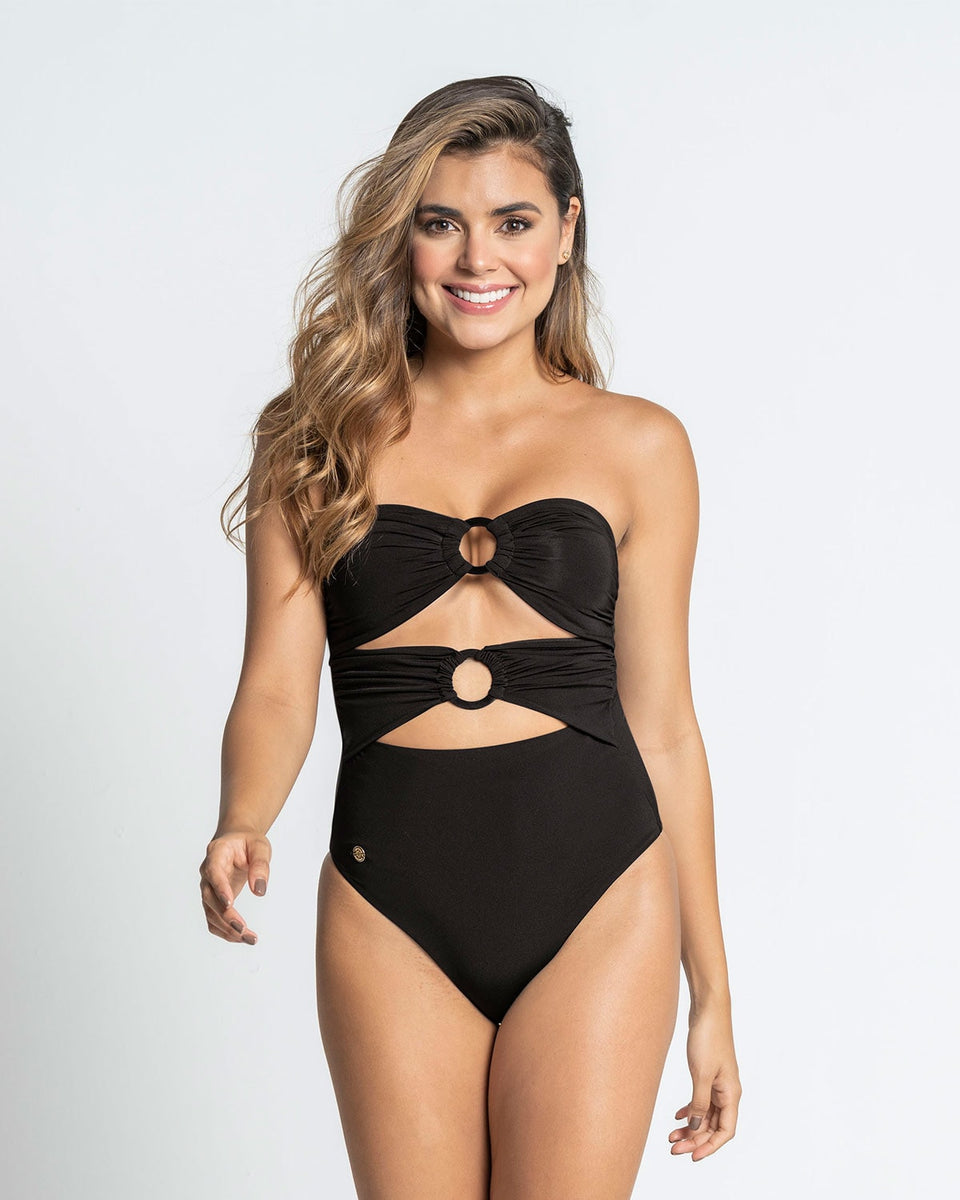 Vestido de baño entero en nylon reciclado colaboración karen martínez