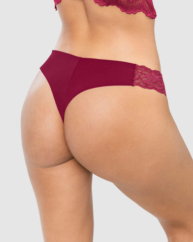 Hilo invisible con toques de encaje en laterales#color_a97-vino