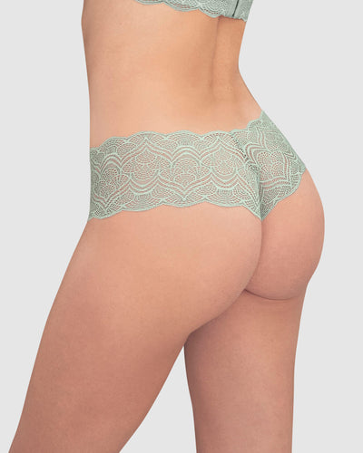 Bloomer estilo cachetero en encaje con transparencias y bordes redondeados#color_737-menta
