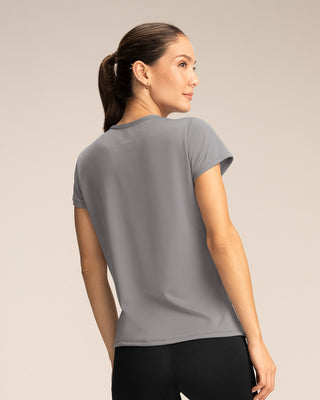 Blusa deportiva de secado rápido y silueta semiajustada#color_c62-gris-claro