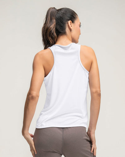 Blusa deportiva de secado rápido y silueta semiajustada para mujer#color_000-blanco