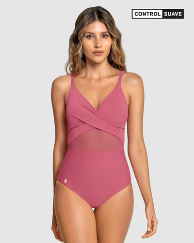 Traje de baño entero de control suave en abdomen y drapeado en escote#color_222-coral