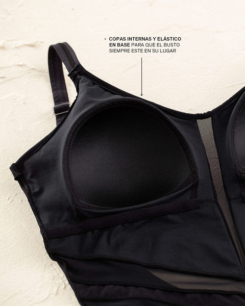 Traje de baño entero control suave con transparencias en abdomen#color_700-negro