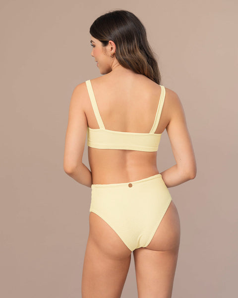 Bikini con bloomer de tiro alto y top de escote recto#color_898-marfil