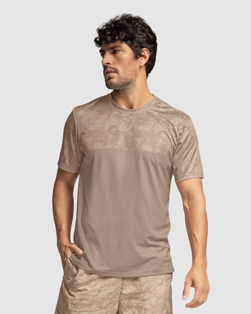 Camiseta deportiva masculina con tecnología de secado rápido