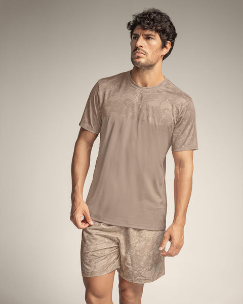 Camiseta deportiva masculina con tecnología de secado rápido#color_014-estampado-beige-café