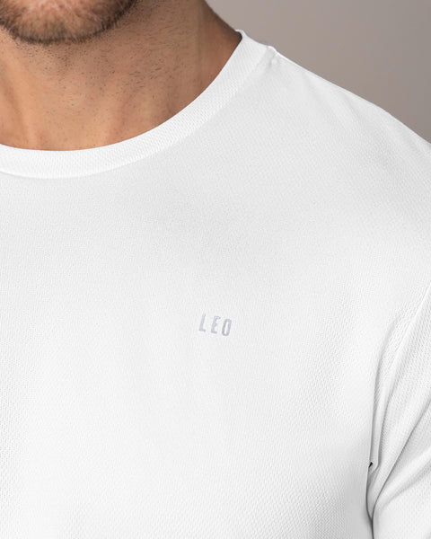 Camiseta deportiva masculina semiajustada de secado rápido#color_000-blanco