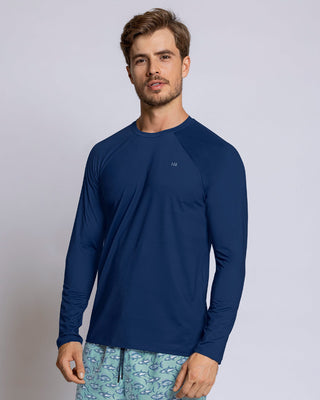 Camiseta deportiva masculina manga larga con protección UV#color_559-azul-oscuro