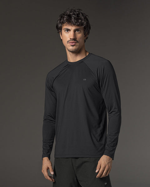 Camiseta deportiva masculina manga larga con protección UV#color_700-negro