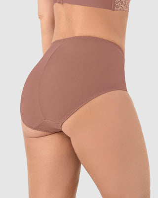 Bloomer clásico de control suave con toques de encaje en abdomen#color_a23-cafe-medio