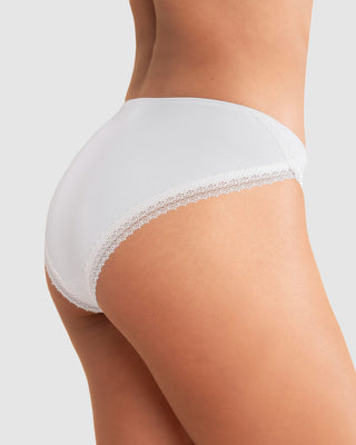 Bloomer tipo bikini con encaje decorativo en piernas#color_000-blanco