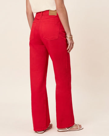 Jean en white denim con estampado#color_c35-rojo-oscuro