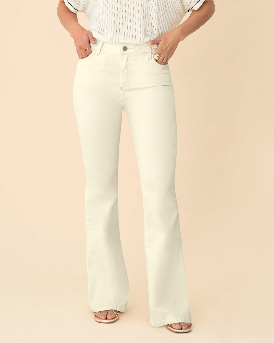 Jean levanta cola ruedo flare