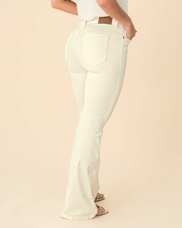 Jean levanta cola ruedo flare#color_018-marfil