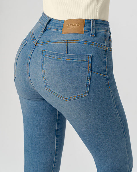 Jean levanta cola ruedo flare#color_022-azul-claro
