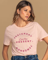 Blusa manga corta con mensaje en el frente#color_317-rosado