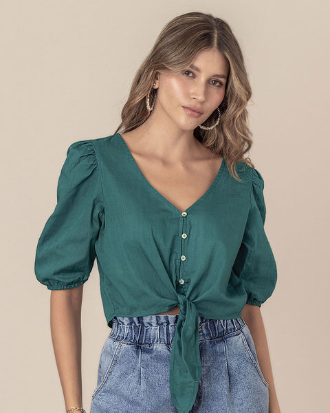 Blusa manga corta tipo crop con detalle de anudado en frente#color_063-verde-azul-oscuro