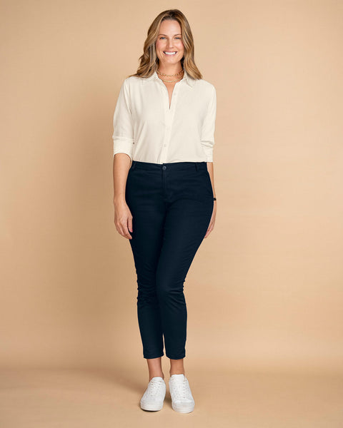 Blusa manga larga con cuello camisero y perilla funcional#color_018-marfil
