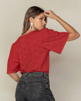 Blusa manga corta cuello en V tipo ojalillo#color_302-rojo
