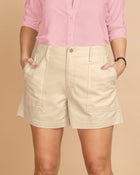 Short con pretina con pasadores y botón#color_018-marfil