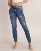Skinny jean con bolsillos funcionales