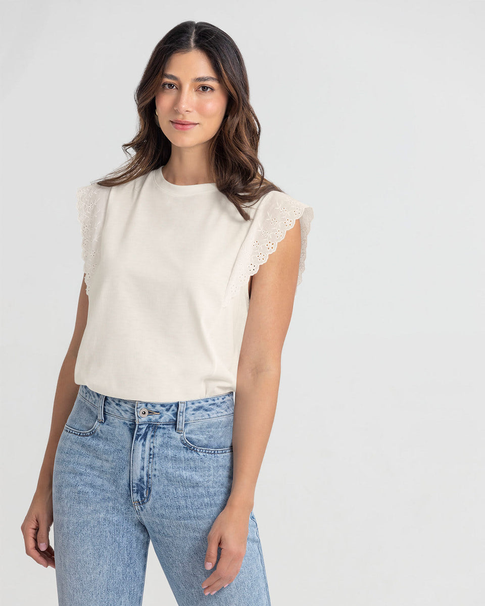 Blusa sin mangas con detalle ojalillo en hombros