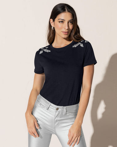 Blusa manga corta con apliques decorativos#color_700-negro