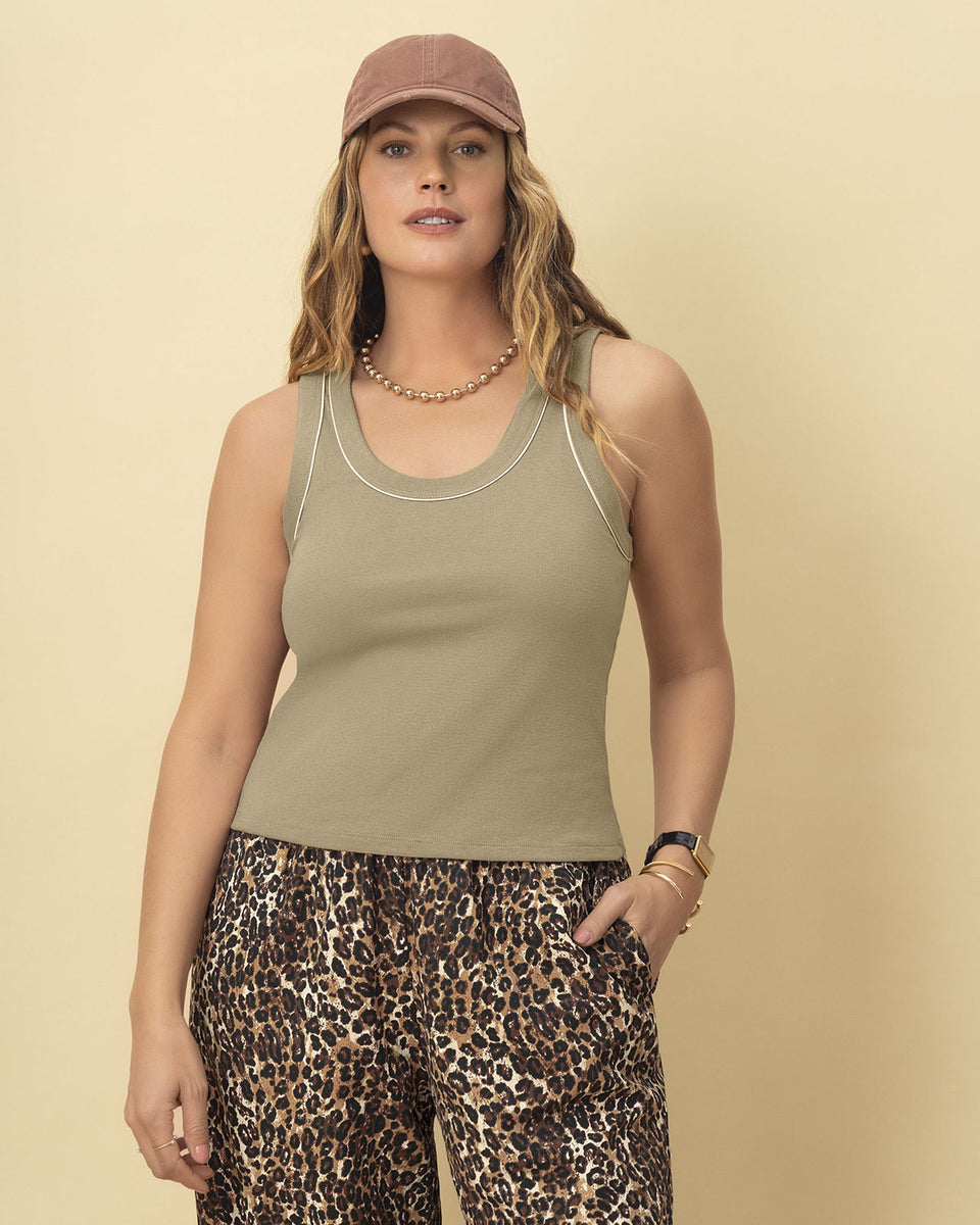 Blusa sin mangas con detalle en contraste
