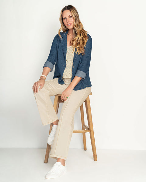 Chaqueta tipo blazer en denim#color_052-azul-medio-denim