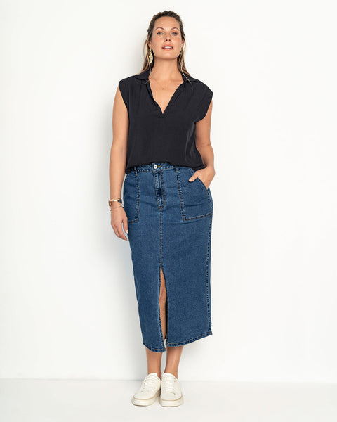 Blusa sin  mangas cuello camisero en V#color_700-negro