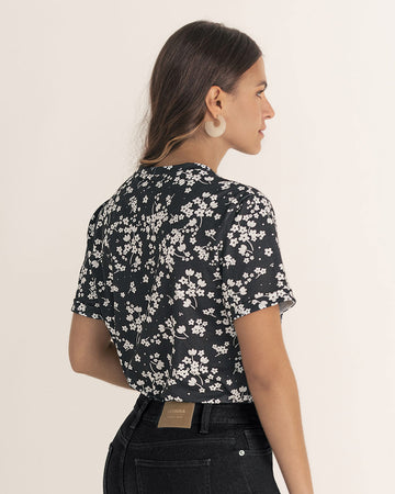 Blusa manga corta estampada con doblez en manga#color_079-flores