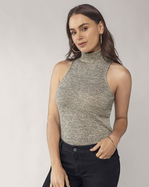 Blusa sin mangas cuello alto en tejido de punto#color_084-arena